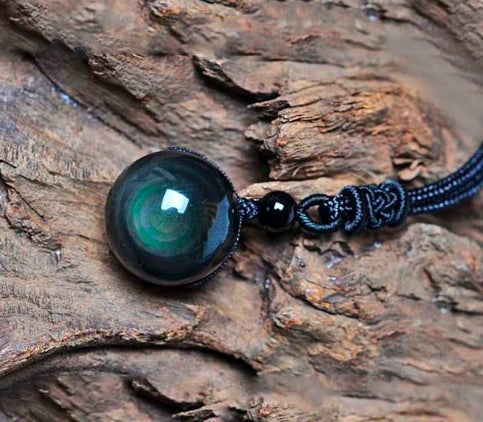 Collier avec pendentif en obsidienne naturelle œil celeste