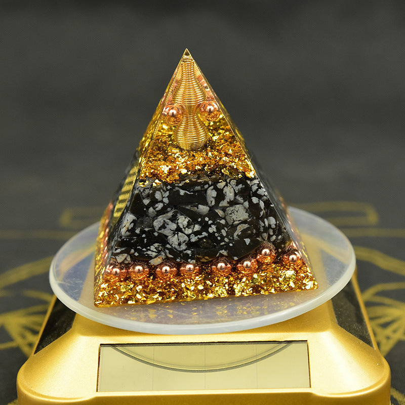 Orgonite en Pyramide Reiki