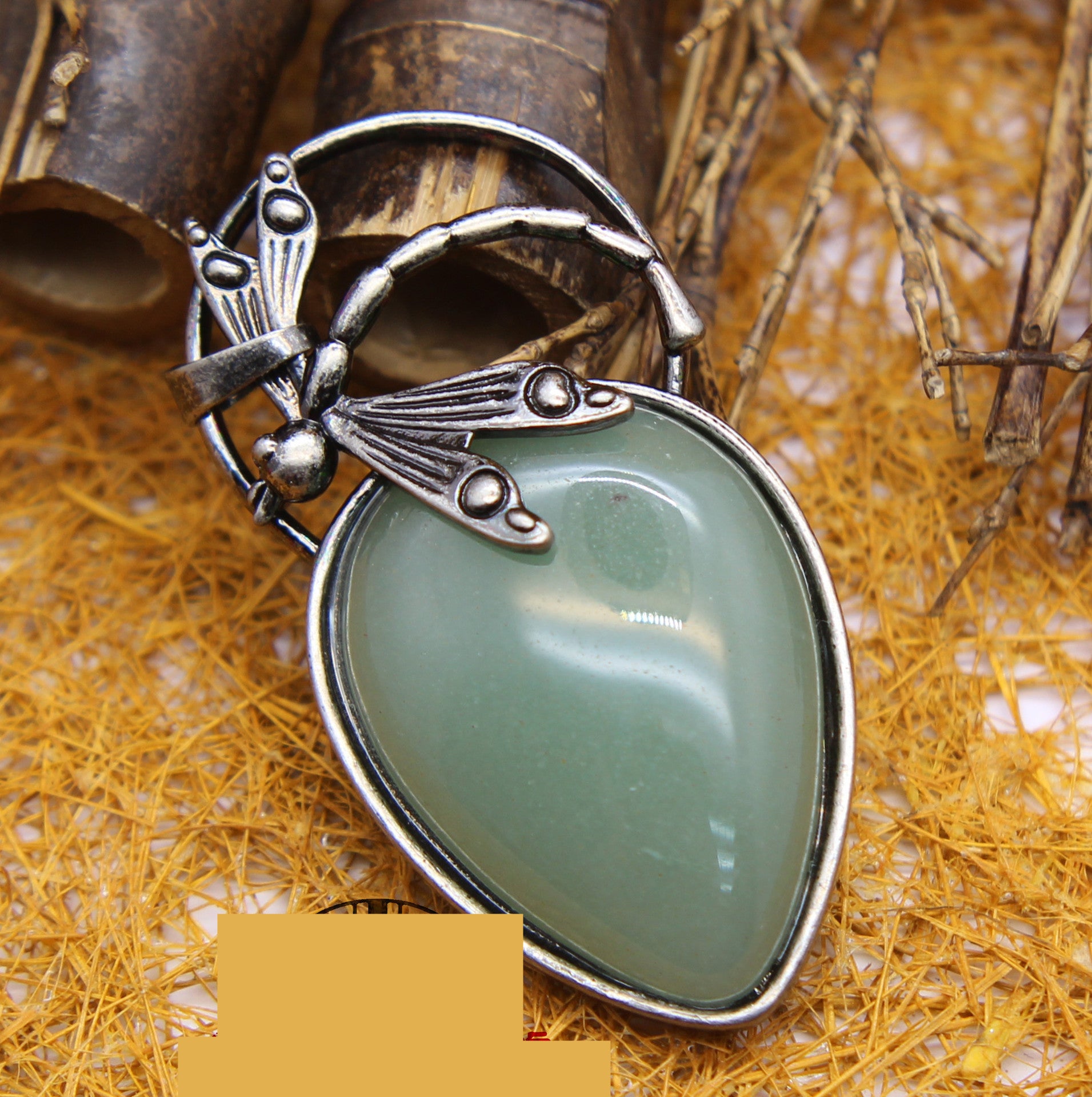 Nouveau pendentif en lapis-lazuli en forme de goutte d'eau rétro