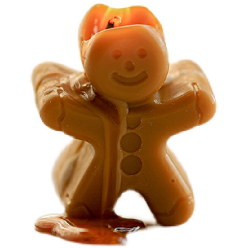 Bougies parfumées de Noël en forme de bonhomme en pain d'épices faites maison