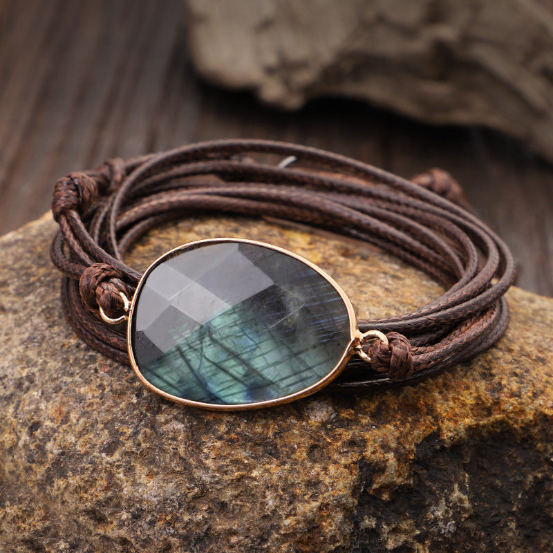 Bracelet en fil de cire tissé à la main avec plusieurs cercles en labradorite