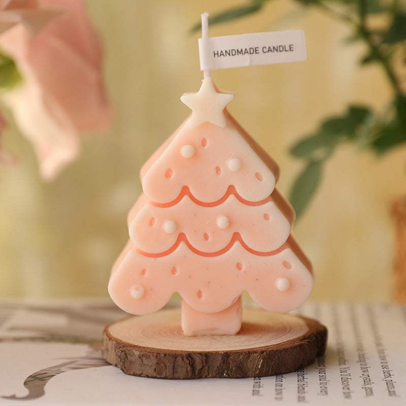 Bougies parfumées créatives pour une ambiance de sapin de Noël