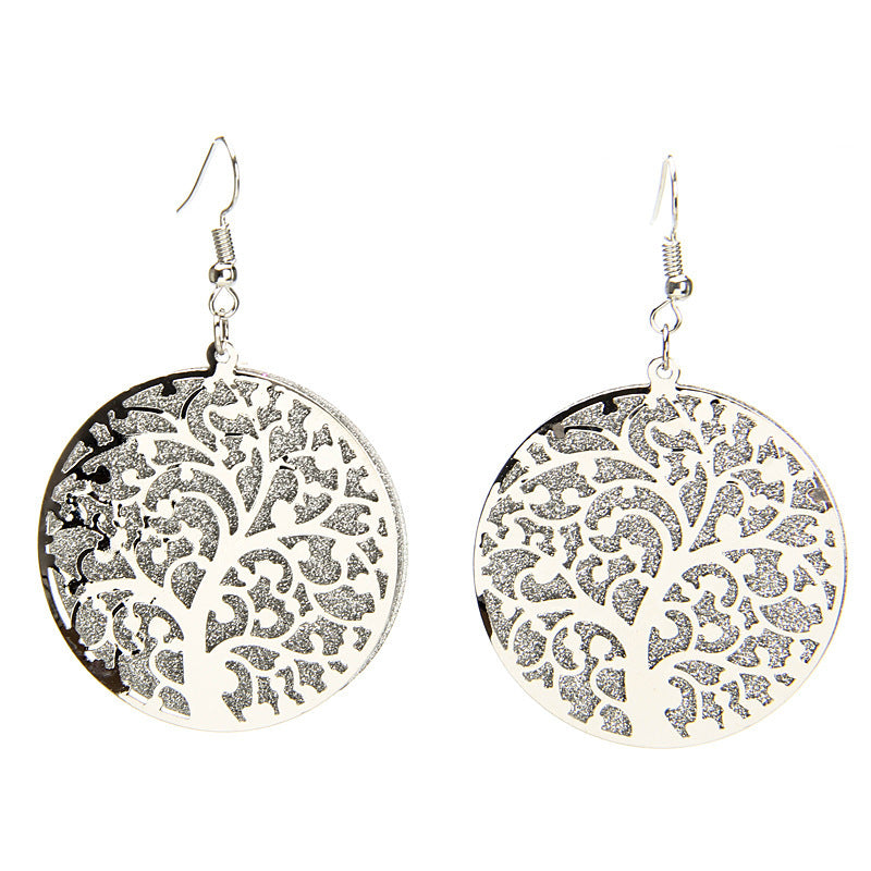 Boucle d'oreille arbre de vie sculptée