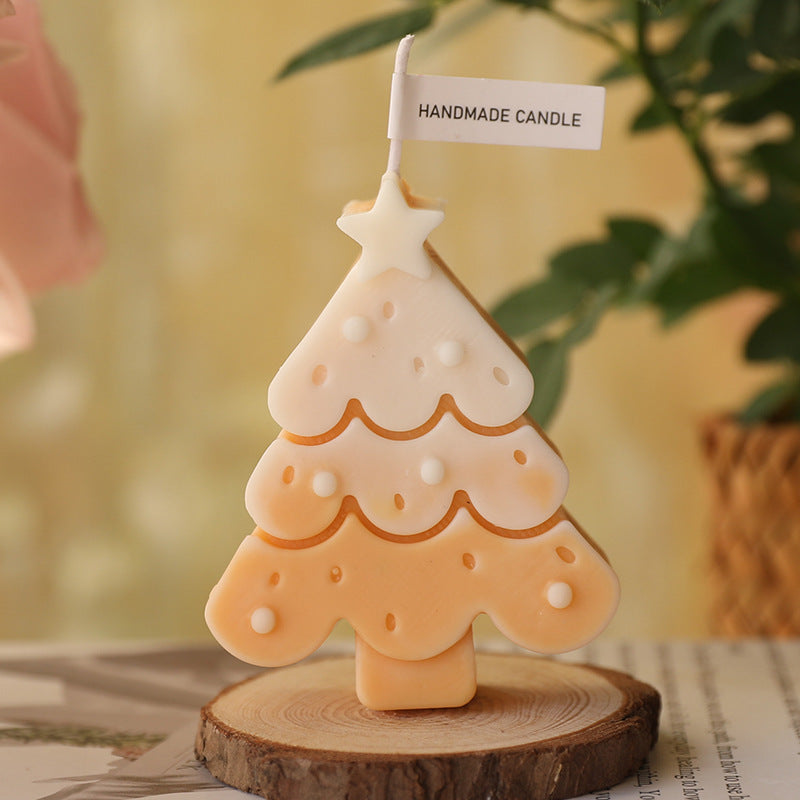 Bougies parfumées créatives pour une ambiance de sapin de Noël