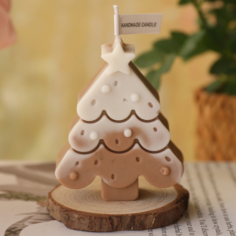 Bougies parfumées créatives pour une ambiance de sapin de Noël
