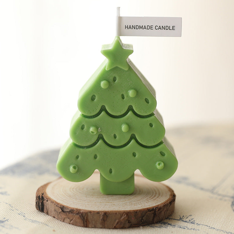 Bougies parfumées créatives pour une ambiance de sapin de Noël