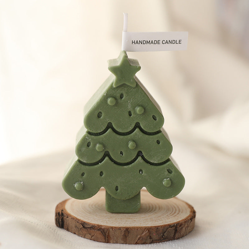 Bougies parfumées créatives pour une ambiance de sapin de Noël