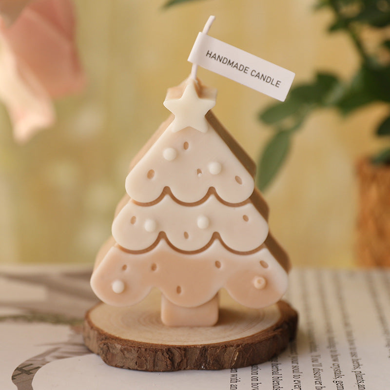 Bougies parfumées créatives pour une ambiance de sapin de Noël