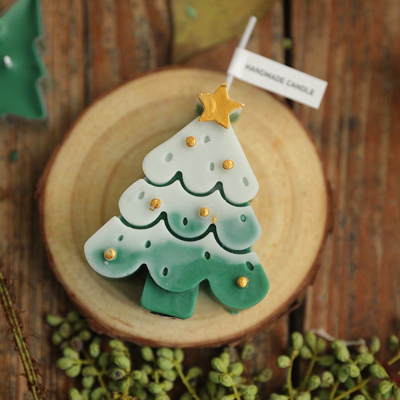 Bougies parfumées créatives pour une ambiance de sapin de Noël