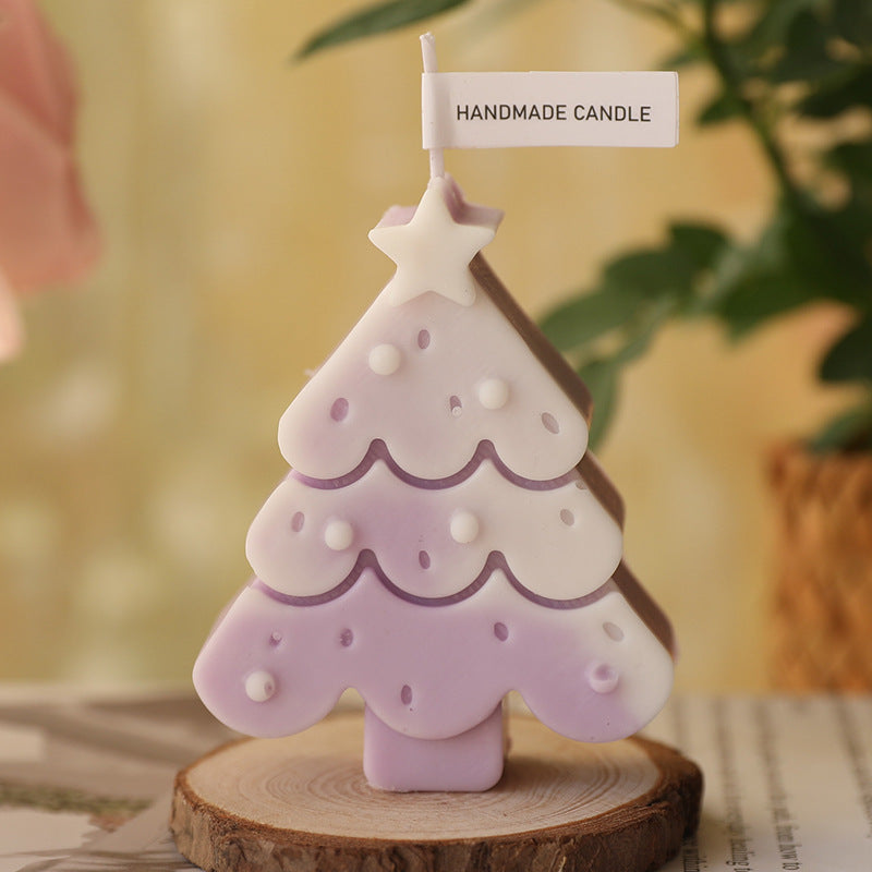 Bougies parfumées créatives pour une ambiance de sapin de Noël